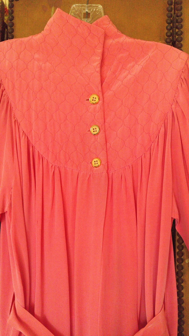 40s maxi pink gathered and quilted sash belt dressing robe image 2