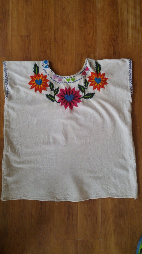 70s hippie embroidered flower and hearts Mexican s