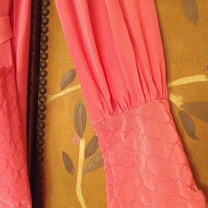 40s maxi pink gathered and quilted sash belt dressing robe image 3