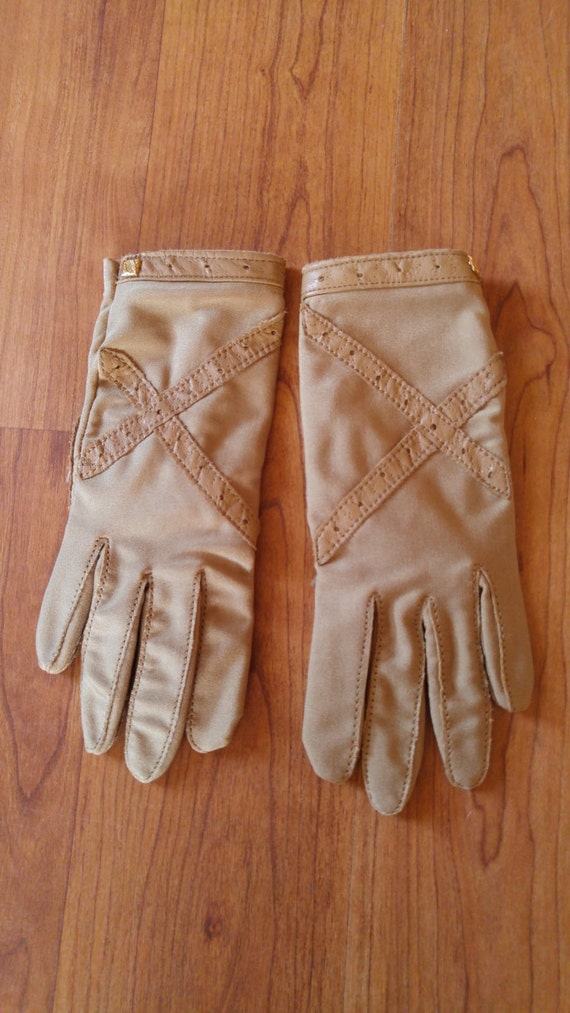 70s tan leather trim driving gloves by Finale - image 1