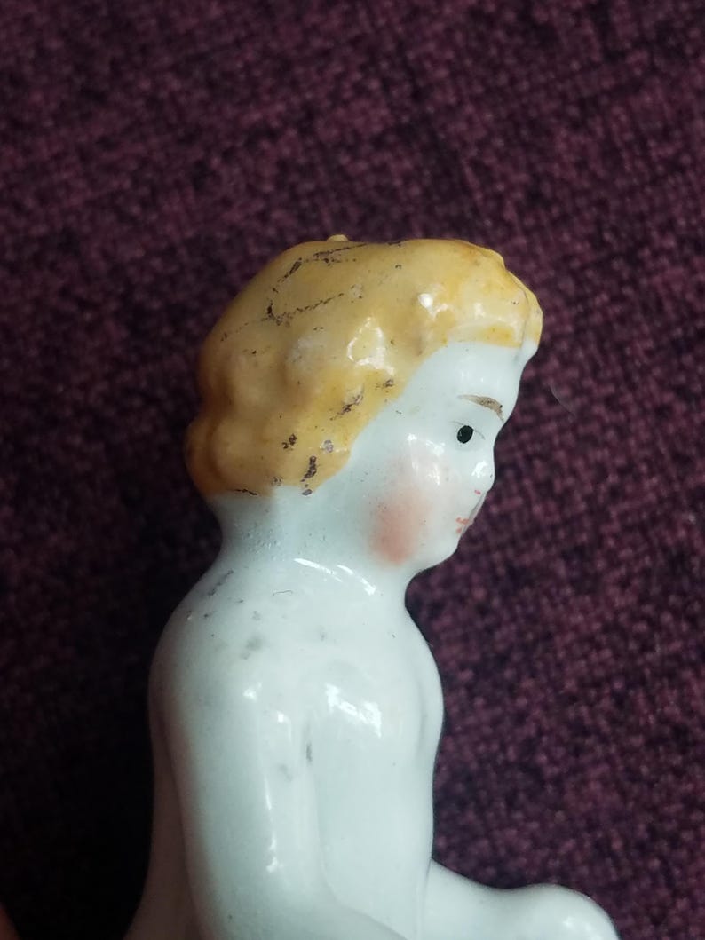 Antique Victorian rare frozen Charlotte, glazed porcelain/ China in wonderful condition bild 3