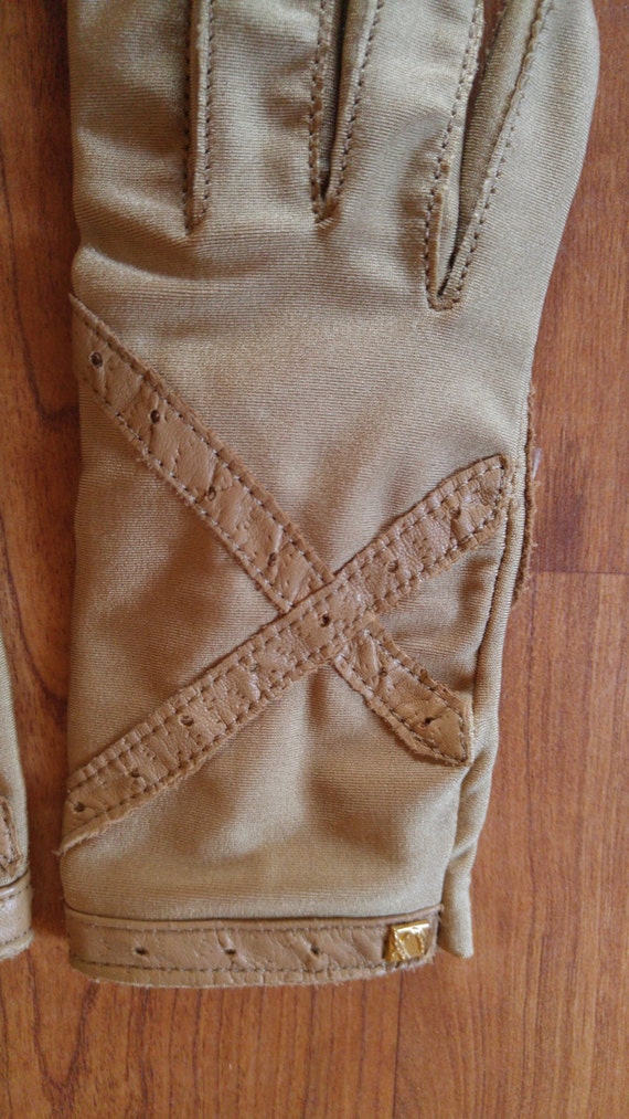 70s tan leather trim driving gloves by Finale - image 2