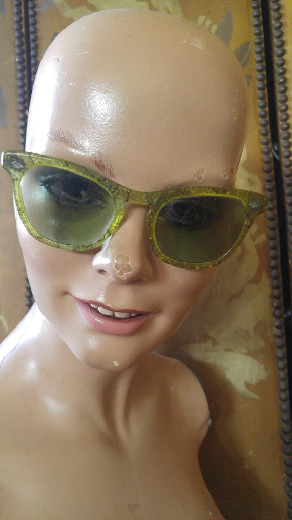 50's Green confetti resin cats eye sun glasses / r