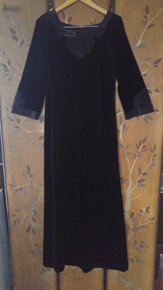 SALE!! 70s black velour maxi boho dress with blac… - image 1