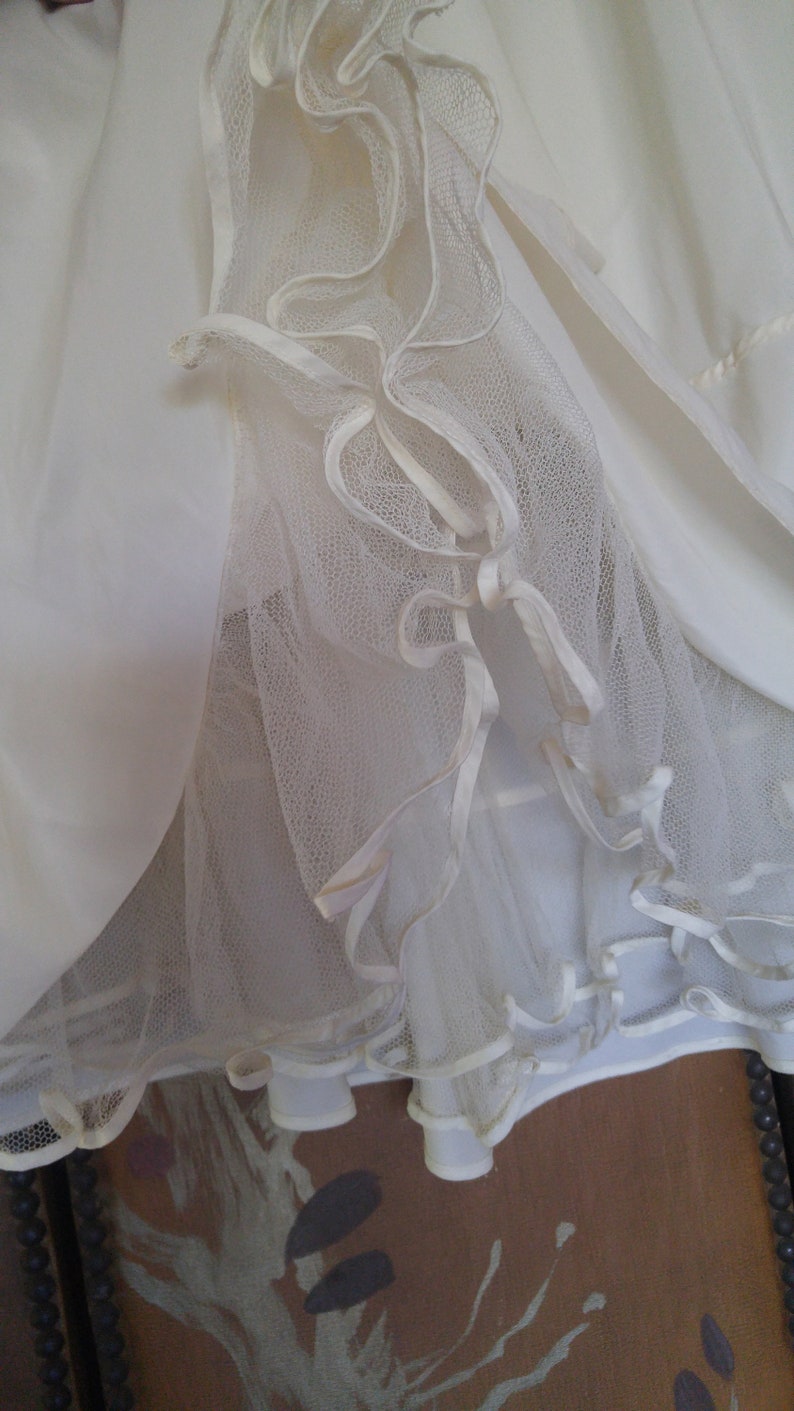 60/'s Ivory petticoat with frilly netting underneath