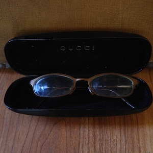 Vintage oval Gucci reading glasses with case image 4