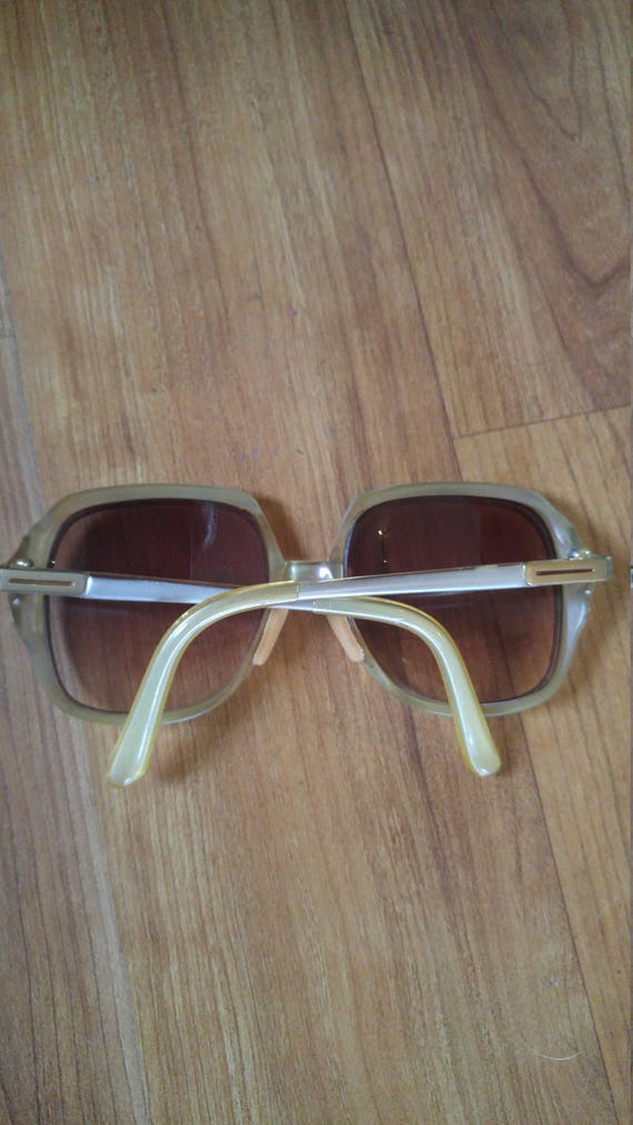 70s Tura large retro prescription sunglasses - image 7