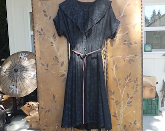 50s dark navy / black flowered silk dress with large sailor collars and decorative buttons