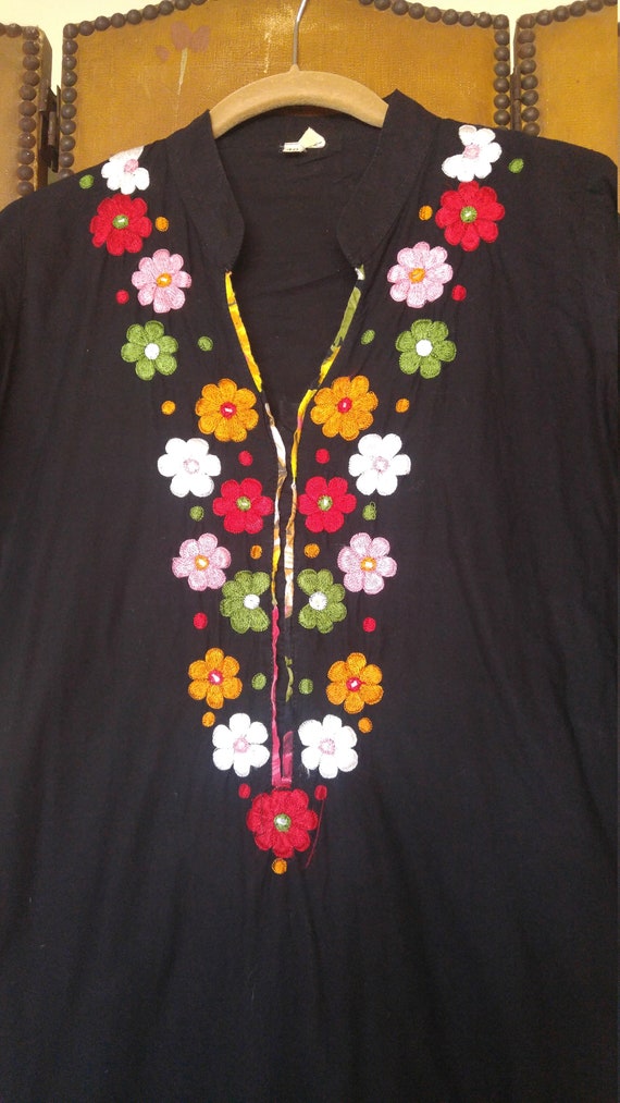 80s Indian black tunic dress with embroidered flo… - image 4