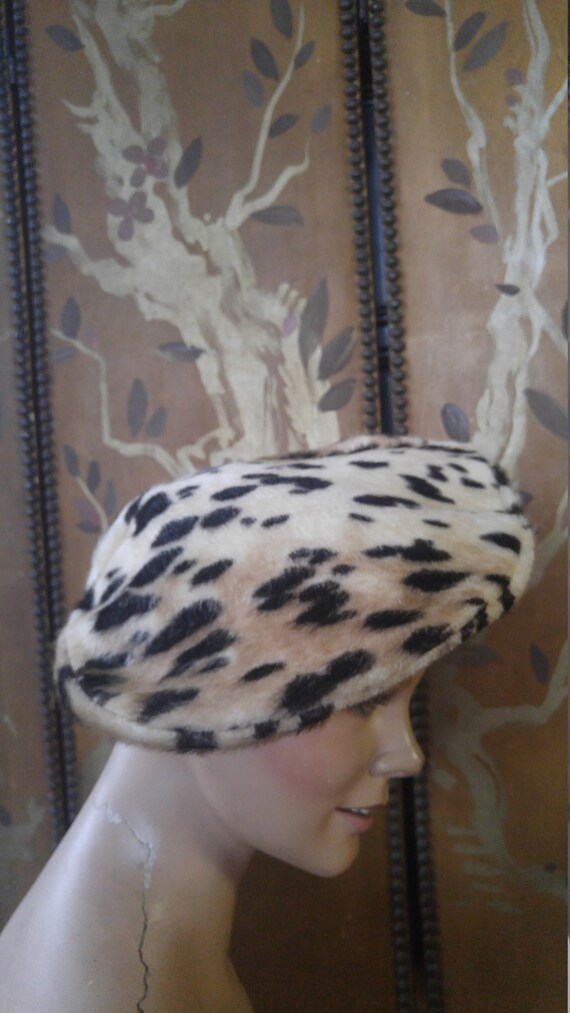 60s leopard faux fur beret