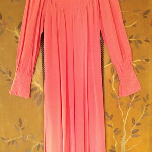 40s maxi pink gathered and quilted sash belt dressing robe image 4