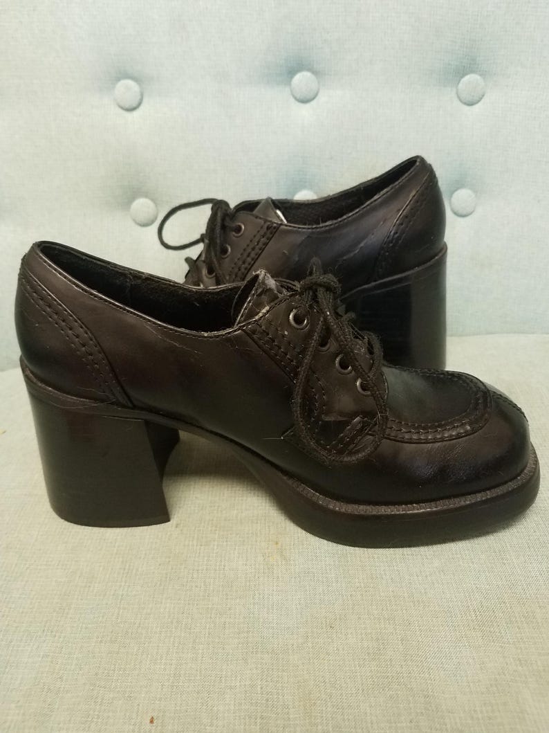 80s New Deadstock Black Chunky Heel Lace up Shoes by Ellemenno Size 8 ...