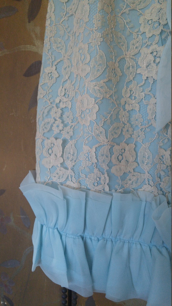 50s light blue and cream lace cocktail dress with… - image 4