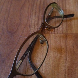 Vintage oval Gucci reading glasses with case image 2