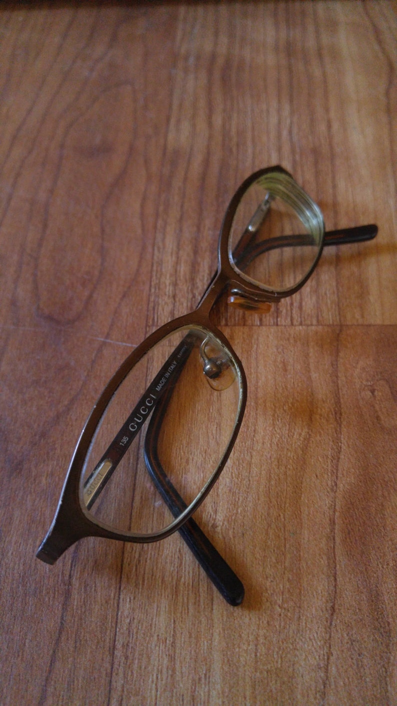 Vintage oval Gucci reading glasses with case image 2