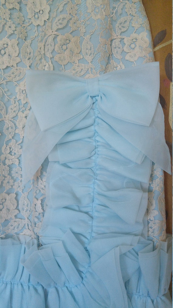 50s light blue and cream lace cocktail dress with… - image 3