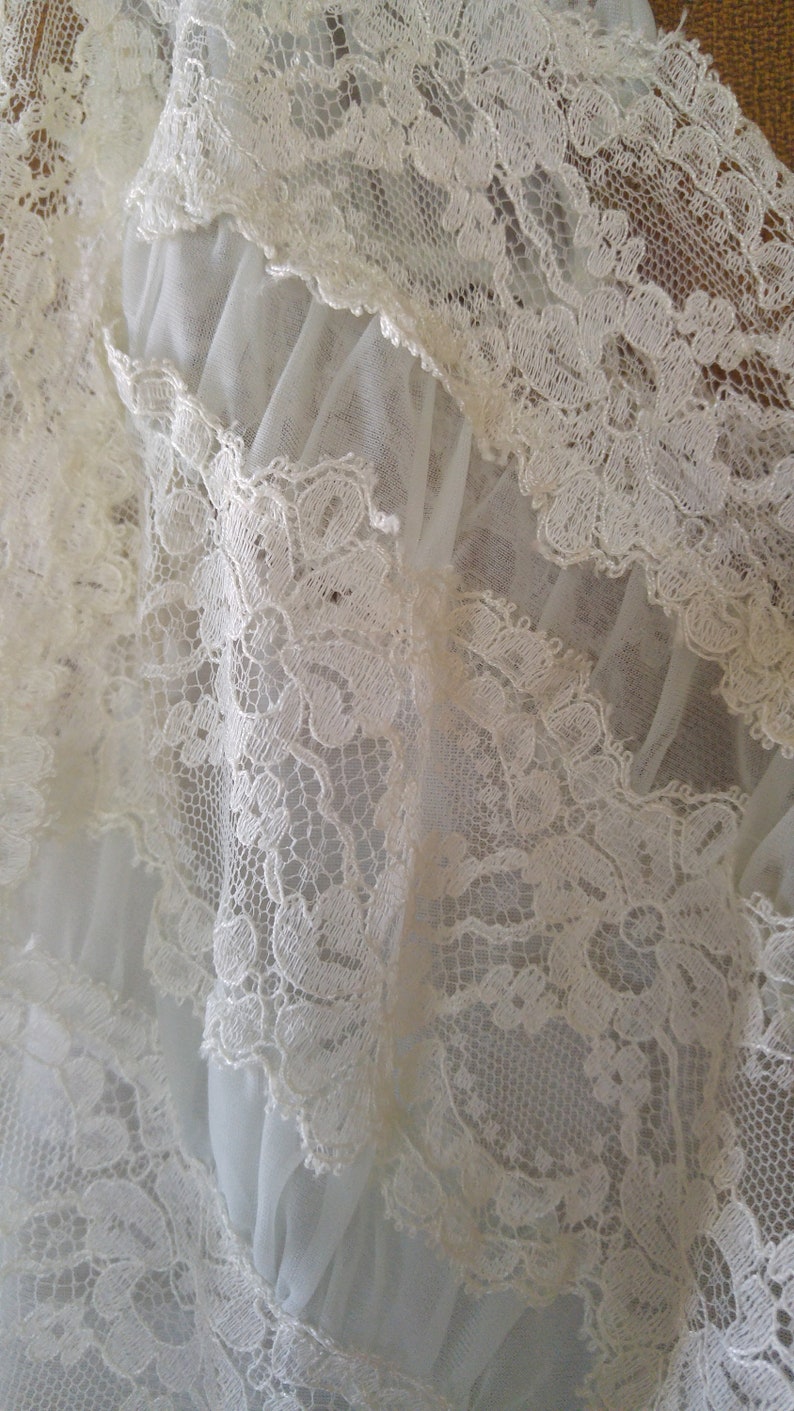 50/'s pale blue and ivory lace peignoir night dress by Luxite