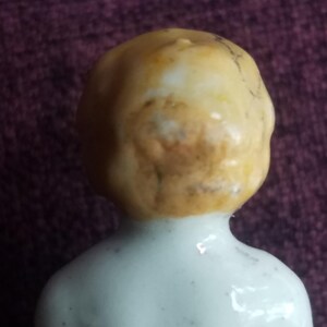 Antique Victorian rare frozen Charlotte, glazed porcelain/ China in wonderful condition bild 4