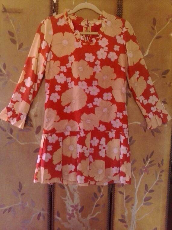 SALE!! 60s flower power drop waist mini dress