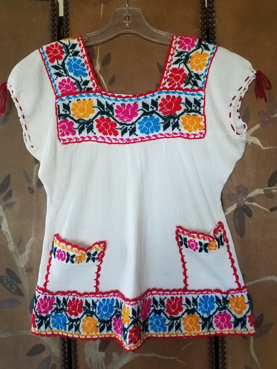 70's Mexican embroidered cheesecloth peasant / hip