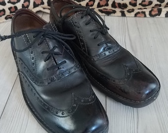 Vintage Born mens leather oxford wingtip lace up shoes