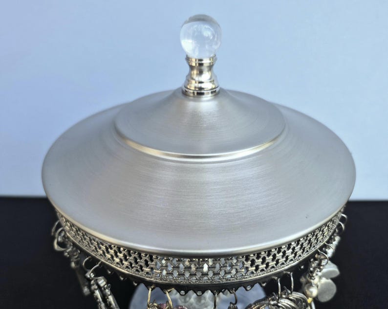 Revolving Nickel Earring Holder for 24+ Pairs on Upcycled Vintage Pattern Glass Lamp Base | Earring Tree | Store Display immagine 6