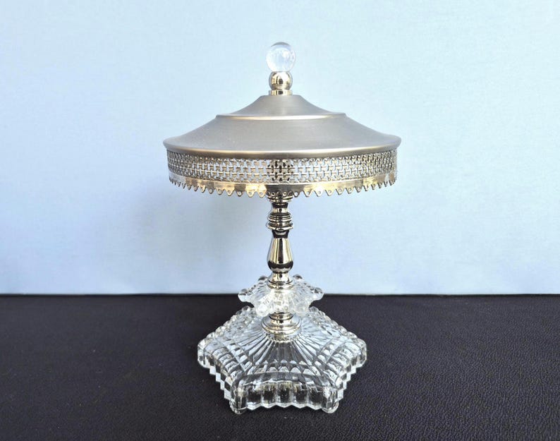 Revolving Nickel Earring Holder for 24+ Pairs on Upcycled Vintage Pattern Glass Lamp Base | Earring Tree | Store Display immagine 7