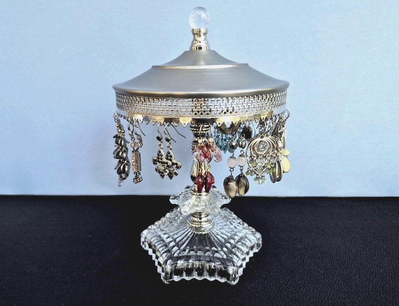 Revolving Nickel Earring Holder for 24+ Pairs on Upcycled Vintage Pattern Glass Lamp Base | Earring Tree | Store Display immagine 1