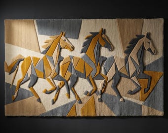 Tapiz abstracto de fibra de caballo vaquero tejido a mano para colgar en la pared. Escultura textil artesanal de mediados de siglo.