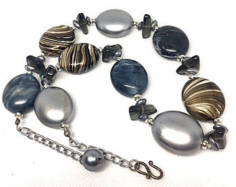 VINTAGE 16" - 18" CHUNKY  Puffed Ovals, Silver, Charcoal, Variegated NECKLACE Hook Eye Clasp