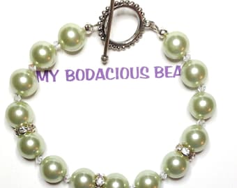 Elegant Handmade 8" Pale GREEN & Crystal PEARL BRACELET  Swarovski Crystal Rondells and Toggle Clasp