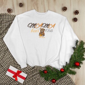 Momma Bear Club Sweatshirt | Mama Bear Graphic Crewneck