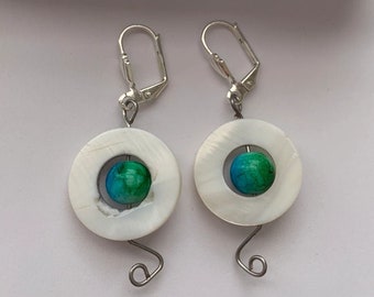 Handmade earrings, ombre blue and green Gift box incl.