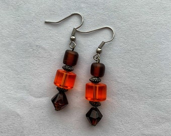 Beaded dangling Earrings with orange and brown Glass Beads Gift box incl.