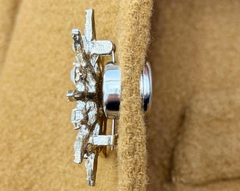 4-Pack Magnetic Brooch Converters - No-Hole Clothing Protector for Enamel Pins and Badges, Secure Hold for Silk and Suits, Gold & Silver