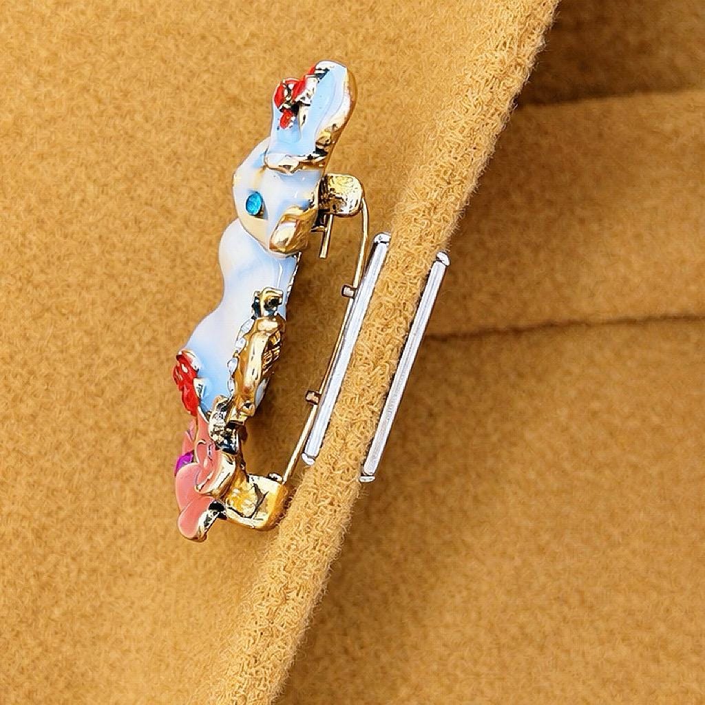 アンティークの蜂のブローチ - Etsy 日本