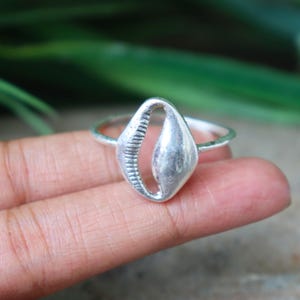 Silver Cowrie Shell Ring, 925 Sterling Silver, Ocean Lover Ring, Mermaid Style Ring, Minimalist Ring, Dainty Ring, Statement Jewelry