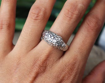 Silver Nugget Ring, Hamrad Ring, 925 Sterling Silver, Organisk Texturring, Handgjord Ring, Statementsmycken, Minimalistisk Ring, Elegant Ring