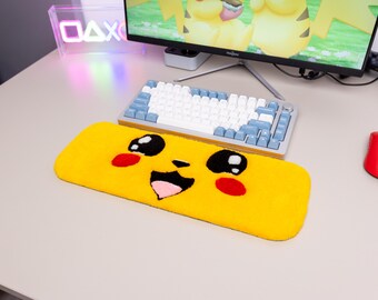 Hand Tufted Anime Keyboard Rug – Yellow Creature, Wrist Rest and Desk Decor