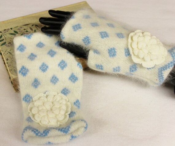 Winter Lamb's Wool Finger less  Women's Knit Gloves in Blue and Cream