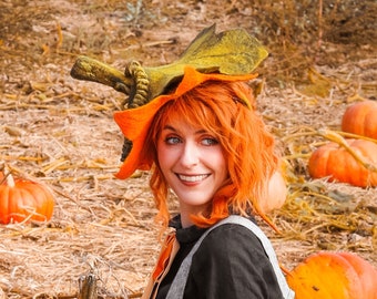 Halloween Kürbis Fascinator. Gefilzter Kürbis Kopfschmuck. Kürbis Kopfbedeckung für Halloween Kürbis Kostüm Outfit. Auf Bestellung