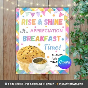 Könnte beinhalten: Ein farbenfrohes Frühstücks-Poster mit den Worten "Rise & Shine" und "Breakfast Time!". Es zeigt eine Aquarell-Illustration eines Muffins und einer Kaffeetasse. Das Poster misst 20,32 x 25,4 cm.