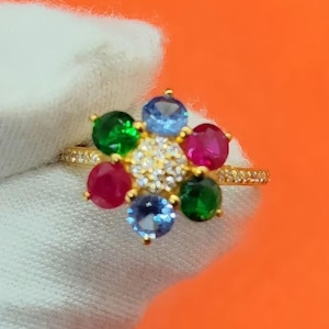 Anello a grappolo floreale con pietre preziose multiple / Anello cocktail in argento sterling placcato oro
