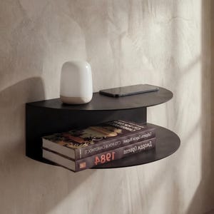 Schwebendes Metallregal, abgerundeter Nachttisch oder minimalistischer Eingangsbereich, schwarz / weiß - Benutzerdefinierte Größe und Farbe, einfach zu installieren