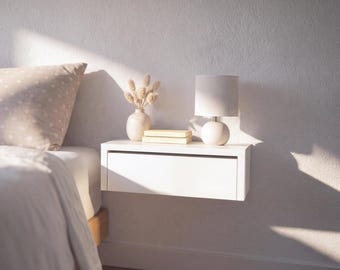 Schwimmender Nachttisch aus Holz mit Schublade, minimalistischer an der Wand befestigter Nachttisch