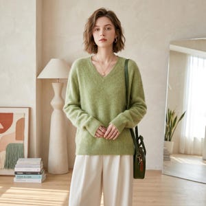 Loose Cashmere V Neck Sweater for Women, Seamless Brushed Wool Pullover, Long Sleeve Knitted Bottoming Shirt, Soft Minimalist Winter Top