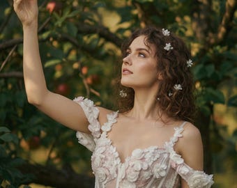 butterfly applique tulle a line wedding dress Ethereal 3D – Ivory A-line Bridal Gown, Sweetheart Corset Lace up Back - Garden Elven Wedding Dress Knee Length A-Line Dress Boho Wedding Dresses Online Size:4X Champagne Sizes
