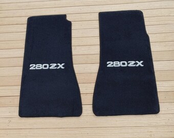 ブラック ダットサン ZX フロアマット カーペット ブラック 刺繍ロゴ 2枚セット