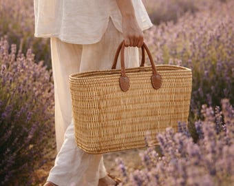 Natural straw vintage Basket with leather Handles