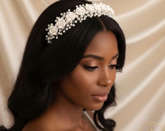 Corona per capelli da sposa con perle e fiori in argento, accessorio per capelli da sposa con perle finte, copricapo floreale per la sposa